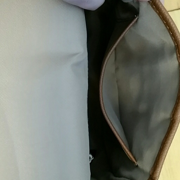 Beautiful Franco Sarto leather crossbody. - Picture 7 of 8